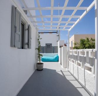 Oia House | Casa Sigala arch