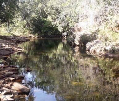 Luminarias Apartment | casa simples da roça