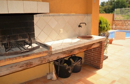 Vilafranca del Penedes House | Casa Sionia - Fantastic Townhouse with Private Pool - 35 km from Barcelona!