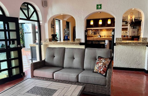 Centro - Supmza 001 House | Casa Sirena Summary: