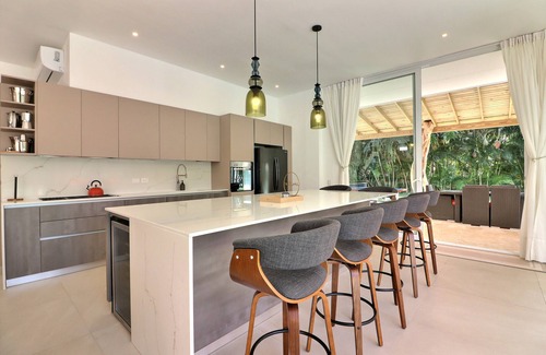 Puerto Bahia Villa | Casa Sirenas at Las Terrenas: Spacious 6-bedroom for 14 pax villa close to beach