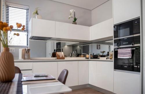 Houghton Estate Apartment | Casa Sol Mar - Chic 2BR Retreat - Relax, Unwind & Feel at Home