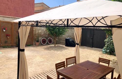 Lupinen-Ortilla House | Casa Solariega