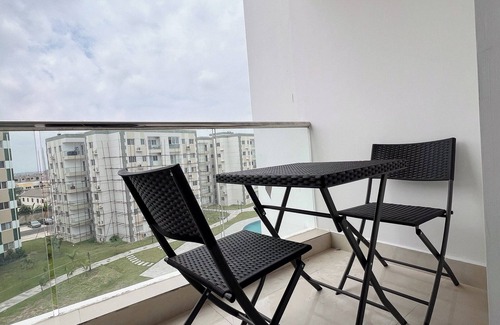 Sakumono Apartment | Casa Spectra – Deluxe 2BR Pool View Unit, 20 mins from the Kotoka Int'l Airport