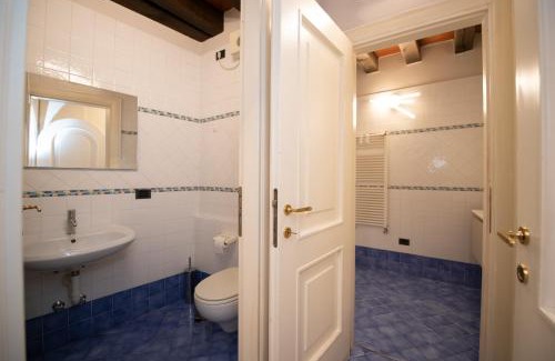 Desenzano del Garda City Centre Apartment | Casa sul Porto
