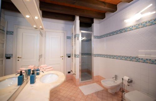 Desenzano del Garda City Centre Apartment | Casa sul Porto
