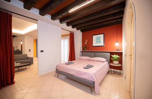 Desenzano del Garda City Centre Apartment | Casa sul Porto