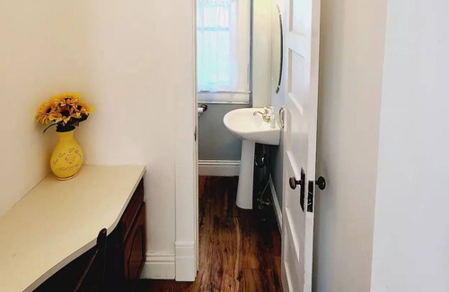 Fulton House | Casa Sunflower in the Historic Brick District