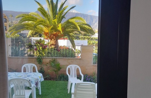Puerto de la Cruz Apartment | Casa Sunset incl. private garden with sea and Teide views, near Loro Park