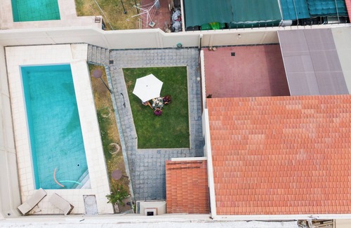 Guaymallen House | Casa Syrah: Lodging with parking, games room and swimming pool.
