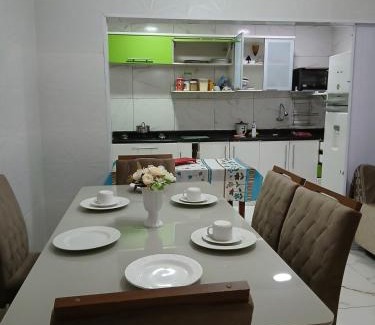 Aparecida House | Casa térrea com garagem! Região Central, próximo a Igreja