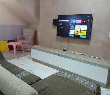 Aparecida House | Casa térrea com garagem! Região Central, próximo a Igreja