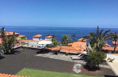 Juan Fernandez House | Casa Tagoro, facing the Ocean