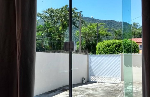 Jardim Veneza House | CASA TERREA PERUIBE 5 MIN FROM THE CENTER, BEAUTIFUL VIEW, CLOSE TO EVERYTHING.