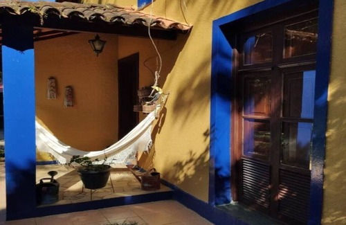 Tiradentes Cottage | Casa Tipo Chalet Alto Padrão, Centro com 2 Vagas de Garagem
