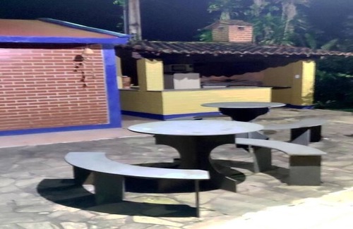 Tiradentes Cottage | Casa Tipo Chalet Alto Padrão, Centro com 2 Vagas de Garagem