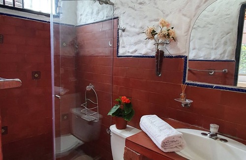 San Sebastian de Mariquita House | Casa Tipo Colonial con Ambiente Natural