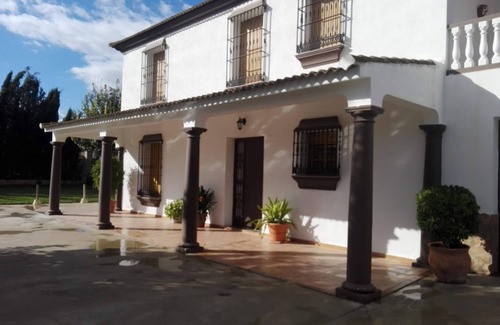 Cordoba House | Casa Tita Carmen, with gardens.