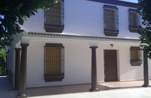 Cordoba House | Casa Tita Carmen, with gardens.