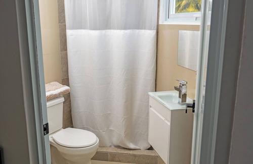 Levittown House | Casa Toñita