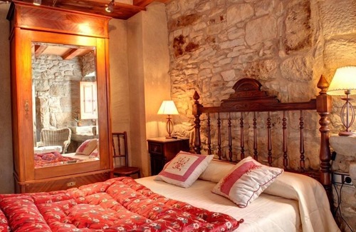 Casserres Villa | Casa Torres - 7 bedroom villa with inside + outside swimming pool