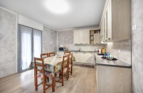 Pisogne Apartment | Casa Tovini