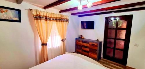 Predeal House | Casa Traditionala Nicolas