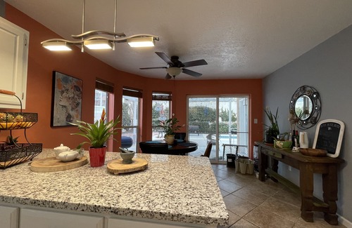Northeast Heights House | Casa Tranquil Azul - A tastefully renovated home