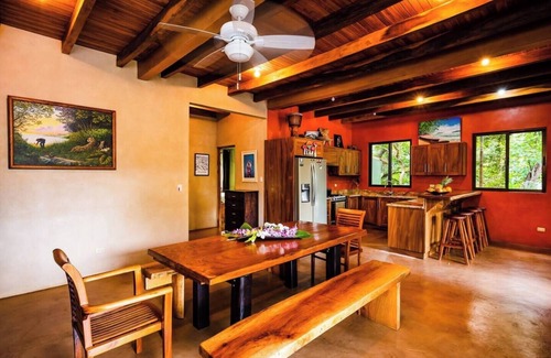 Rio Seco House | Casa Tranquila- spacious and quiet 3 bedroom villa with pool
