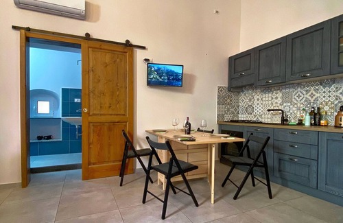 Rione Duomo Apartment | ~Casa Trevisone~ Modern flat in the heart of Salerno with balcony