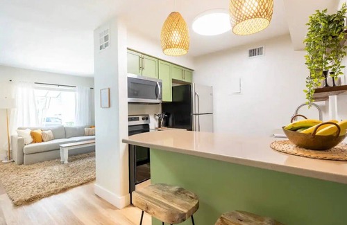 Croissant Park House | Casa Tulum 3BR/2BA w/lovely yard - Close to Everything in Fort Lauderdale!