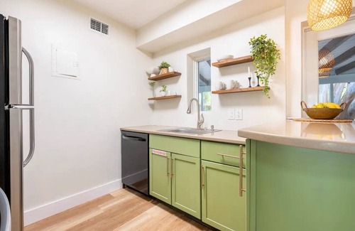 Croissant Park House | Casa Tulum 3BR/2BA w/lovely yard - Close to Everything in Fort Lauderdale!
