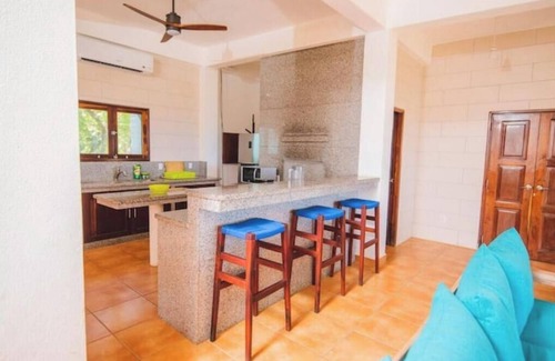 Aserradores House | Casa Turquesa - Luxury 3-Story Beachfront Estate