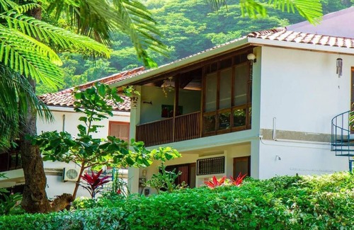 Playa Ocotal Villa | Casa Uno, Beachfront in Lovely Playa Ocotal.