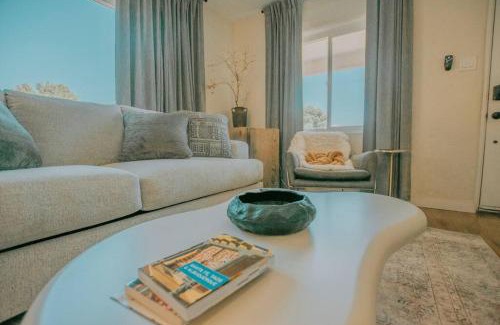 Albuquerque House | Casa Urbana-2BD-2BTH-Hot Tub-Pet Friendly-No Pet Fees!