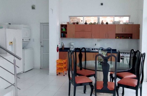 Sabanilla House | Casa Vacacional Miramar