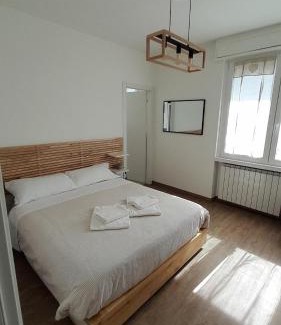 Costa Volpino Apartment | Casa Vacanza Aurora