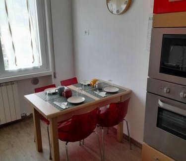 Costa Volpino Apartment | Casa Vacanza "Aurora"