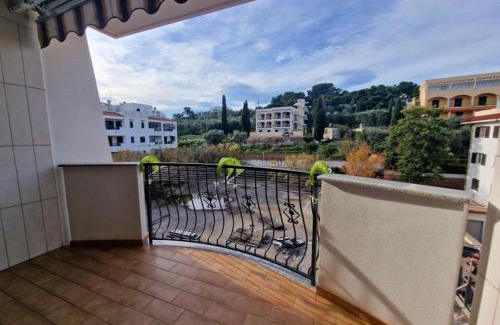 Chiesiola Apartment | Casa Vacanza Viale Italia