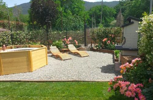 Colpetrazzo House | Casa vacanze Acero rosso