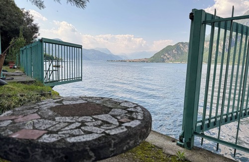 Moregge House | Casa Vacanze Al Piccolo Pontile "Como Lake"