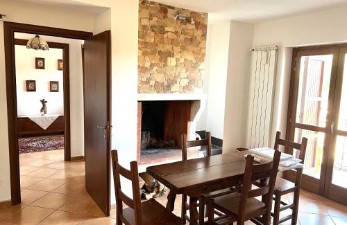 Rocca di Cambio Apartment | Casa vacanze Borgo Rondini