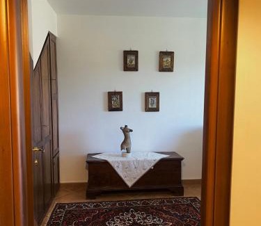 Rocca di Cambio Apartment | Casa vacanze Borgo Rondini