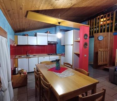 Berzo Demo Apartment | CASA VACANZE CA' MORESCHI