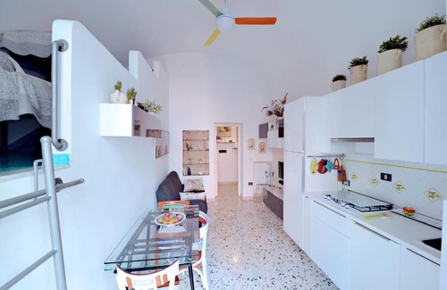Historical Downtown Salerno Apartment | Casa Vacanze Centro Storico
