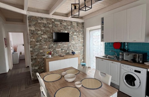 Carbonia Apartment | Casa Vacanze Iris - Three Bedroom Apartment, Sleeps 6