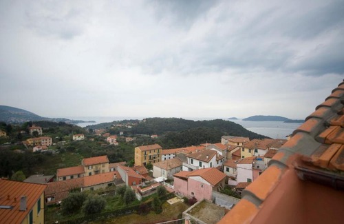 Pitelli Apartment | Casa Vacanze La Fontana