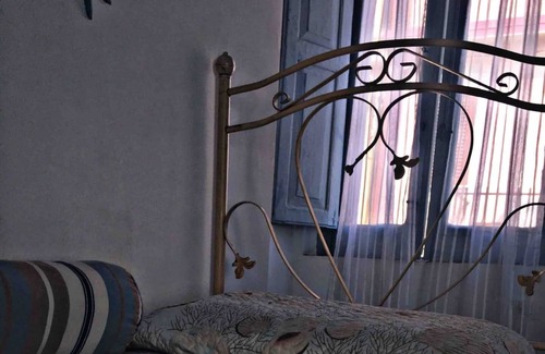 Gioia Tauro House | 𝐂𝐚𝐬𝐚 𝐕𝐚𝐜𝐚𝐧𝐳𝐞 “𝑹𝒆 𝑵𝒆𝒕𝒕𝒖𝒏𝒐”
