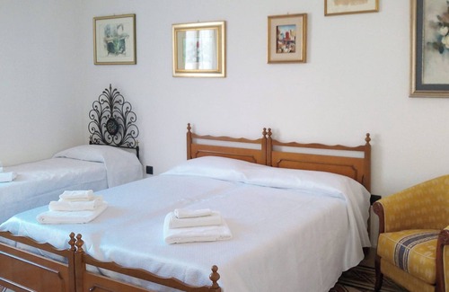 Orgosolo Apartment | Casa Vacanze Zarinu - Three Bedroom Apartment, Sleeps 8