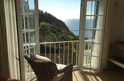 Burgau Apartment | Casa Valeria is located directly by the sea - 1st floor
